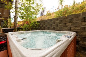 Bañera de hidromasaje exterior