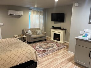 1 bedroom, iron/ironing board, WiFi, bed sheets