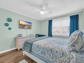 2 bedrooms, desk, free WiFi, bed sheets