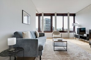 Fernseher, Stereoanlage