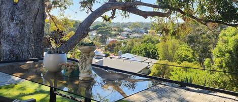 المنطقة المحيطة بالمنشأة