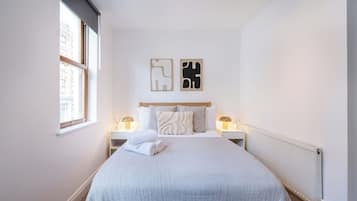 2 slaapkamers, een strijkplank/strijkijzer, gratis wifi, beddengoed