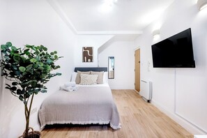 Strykejern/-brett, wi-fi (inkludert) og sengetøy