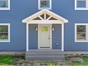 Exterior detail - Bears Den- Hot Tub and AC. Short walk to Glen Lake. EV charger (Maple City)