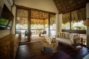 スマートテレビ、DVD プレーヤー、ステレオ