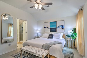 4 soverom, reiseseng for barn, wi-fi og sengetøy