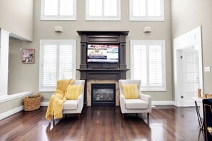 Interior - Cozy Retreat • Heated Pool • Fireplace • Workspace (Cambridge)