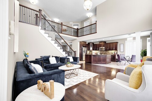 Cozy Retreat • Heated Pool • Fireplace • Workspace