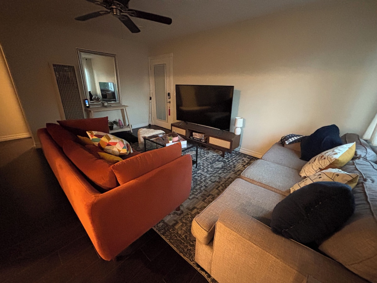 Cozy Home: Your Perfect Silverlake Base 2Bed 1 Bath w/Patio