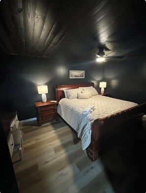 4 soverom, wi-fi (inkludert) og sengetøy