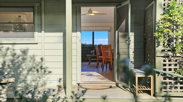 Exterior detail - Flipside – coastal escape for couples, with ocean views and top Kiama spots nearby (Kiama)