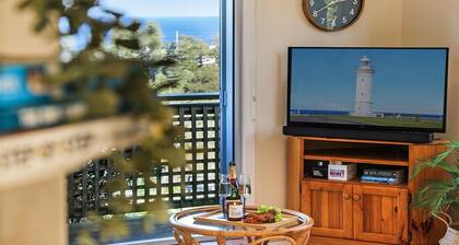 Flipside – coastal escape for couples, with ocean views and top Kiama spots nearby