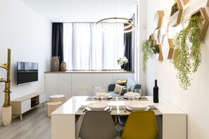Dining - Your Seaside Escape in Empuriabrava 3395 (Empuriabrava)