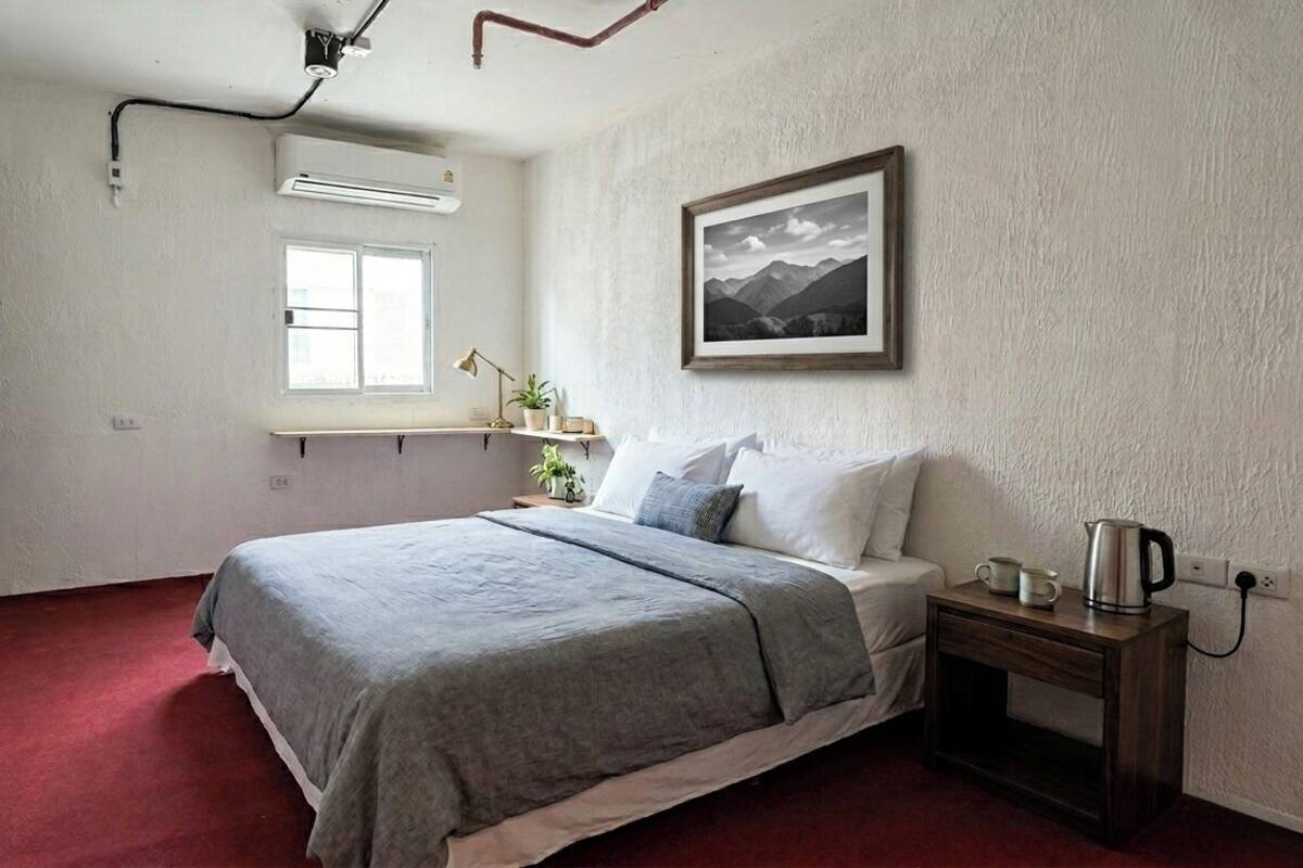 Deluxe Room | WiFi (free), bed sheets