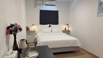 Superior Room with Private Bathroom | Free WiFi, bed sheets