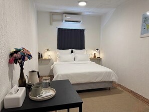 Superior Room with Private Bathroom | Wi-fi (inkludert) og sengetøy