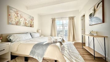 Iron/ironing board, WiFi, bed sheets