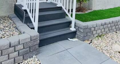 Elegant suite close to Hwy 11