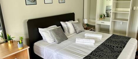 BĂŒgeleisen/BĂŒgelbrett, kostenloses WLAN