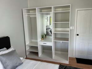 Iron/ironing board, free WiFi