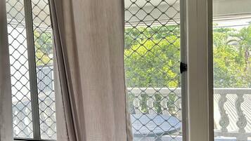 Iron/ironing board, free WiFi