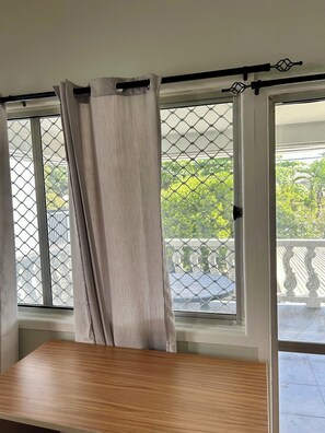 Iron/ironing board, free WiFi