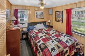 1 bedroom, WiFi (free), bed sheets