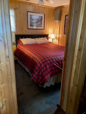 2 bedrooms, bed sheets