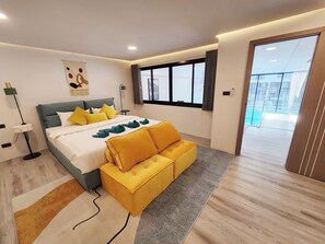 In-room safe, iron/ironing board, free WiFi