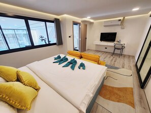 In-room safe, iron/ironing board, free WiFi