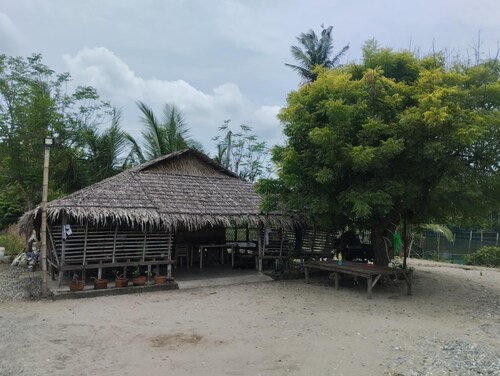Asiong Beach Camp