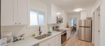 Charming Modern Cottage, Downtown @pinpointstays