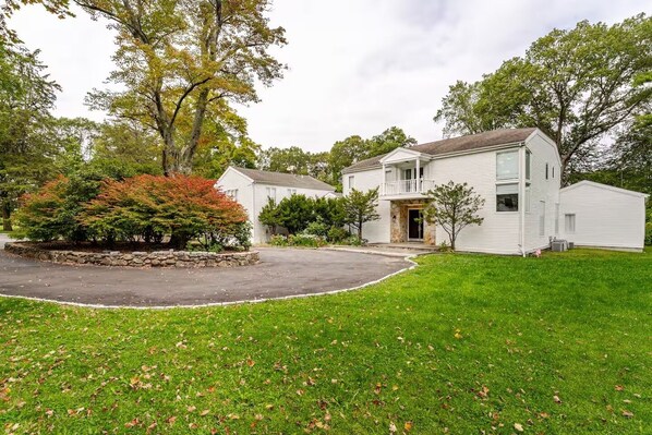 Exterior - The Mansion Hotel-style (Norwalk)