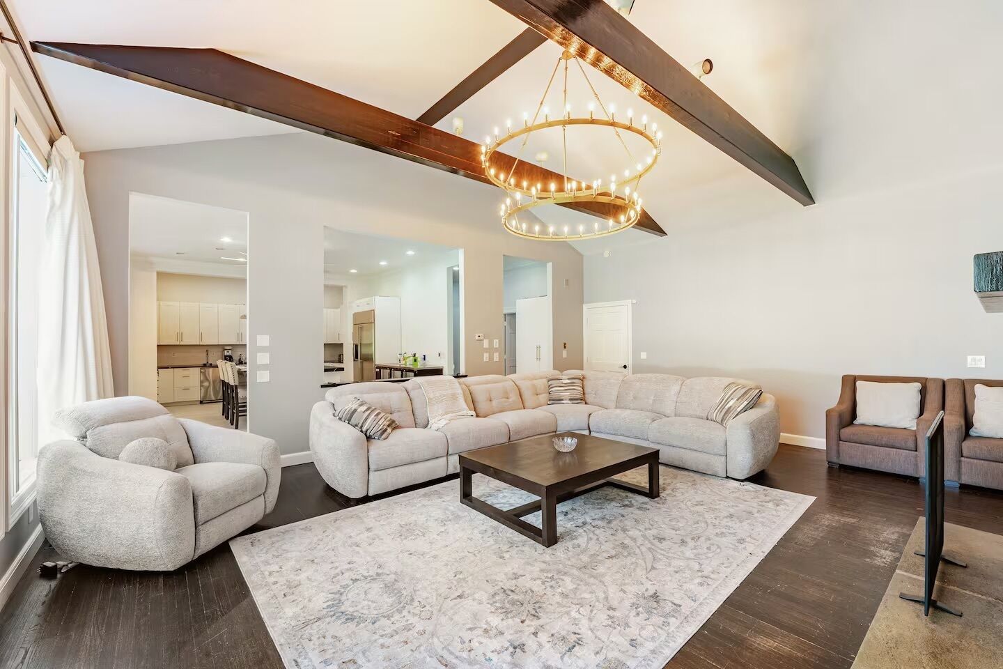 Suite familiar, 2 habitaciones | Área de sala de estar