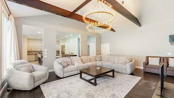 Family Suite, 2 Bedrooms | Living area