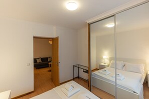 1 chambre, fer et planche à repasser, accès Internet, draps fournis