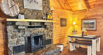 Cozy Ozark Escape Cabin With Mountain Views