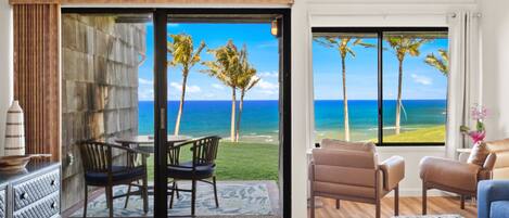 Smart TV, books, stereo