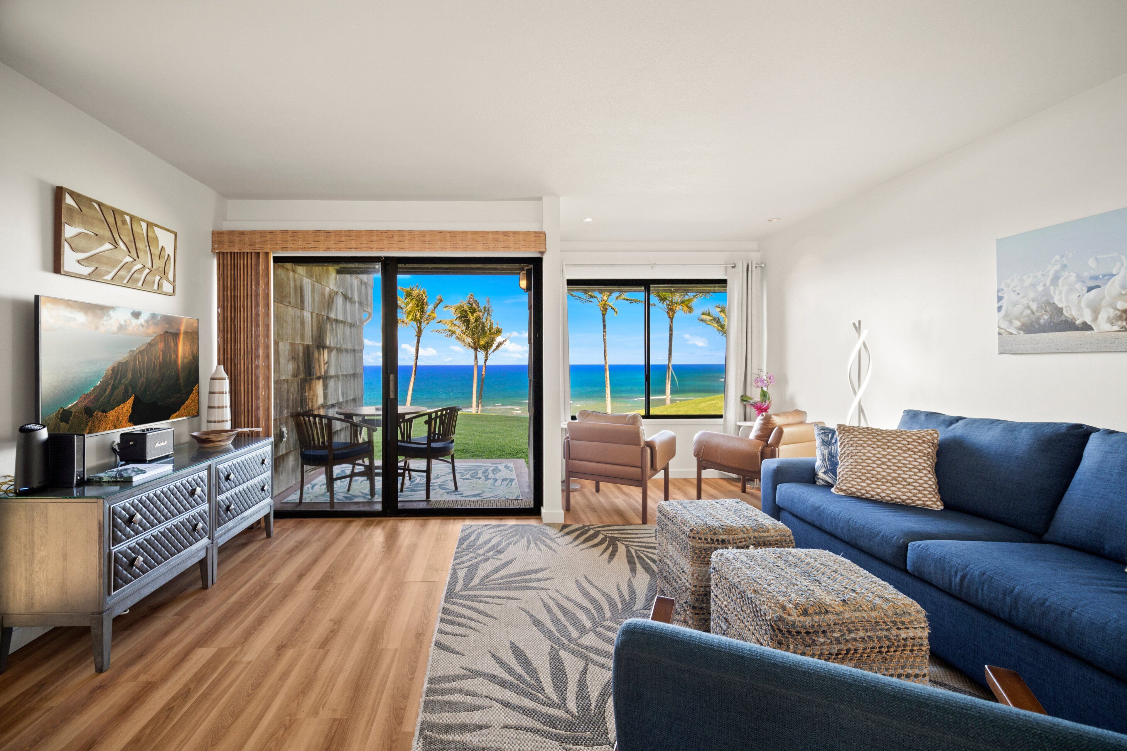 Smart-tv, boeken en een stereo