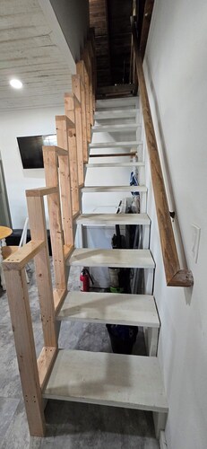 Cozy 2-bedroom Tiny home in amazing Coleman, just a 3 blocks from downtown.