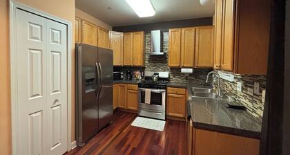 Spacious 4BR Family-Friendly Retreat sleeps 8