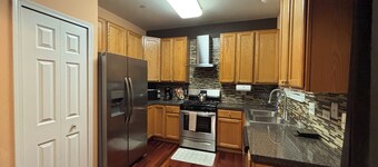 Spacious 4BR Family-Friendly Retreat sleeps 8