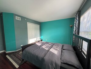 3 soverom, strykejern/-brett, wi-fi og sengetøy