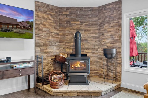 Mountain Escape w Private Suite Modern Comforts