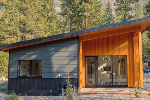 Gathering Pines – Trailside Modern 3BR in Mazama
