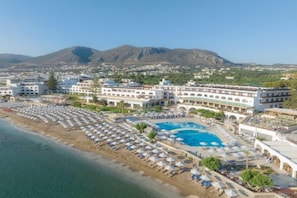 A resort with a large pool, beach area, and multiple buildings. - Creta Maris Resort (Limenas Chersonisou)