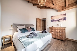 4 bedrooms, free WiFi