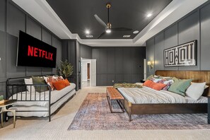 5 Schlafzimmer, Bügeleisen/Bügelbrett, WLAN, Bettwäsche