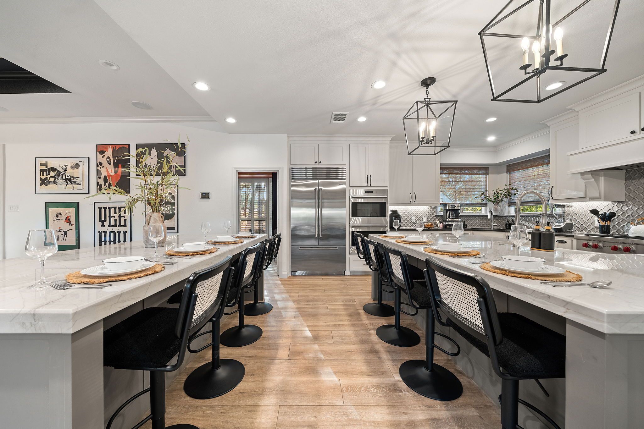 Mikrovågsugn, ugn, spishäll och diskmaskin