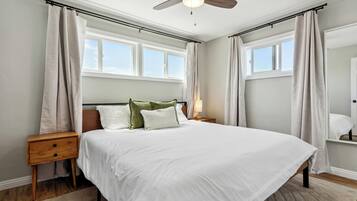 2 slaapkamers, een strijkplank/strijkijzer, wifi